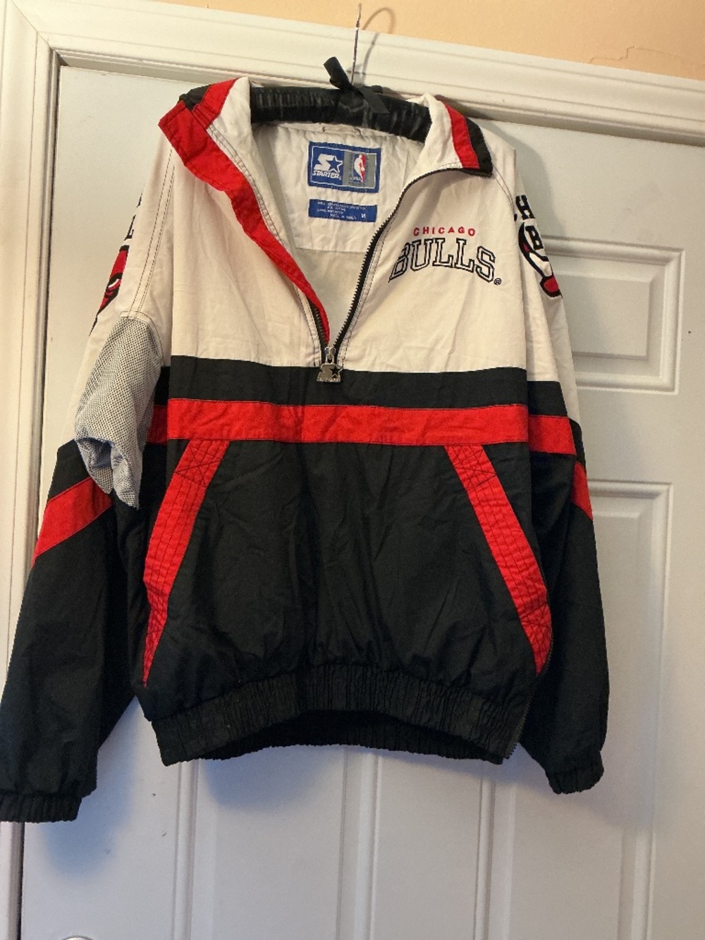 Vintage Chicago Bulls Starter jacket Size Medium